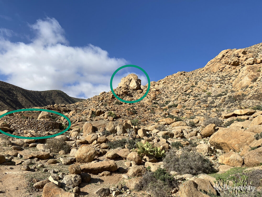 Hike to the arch in Barranco de las Penitas in Fuerteventura