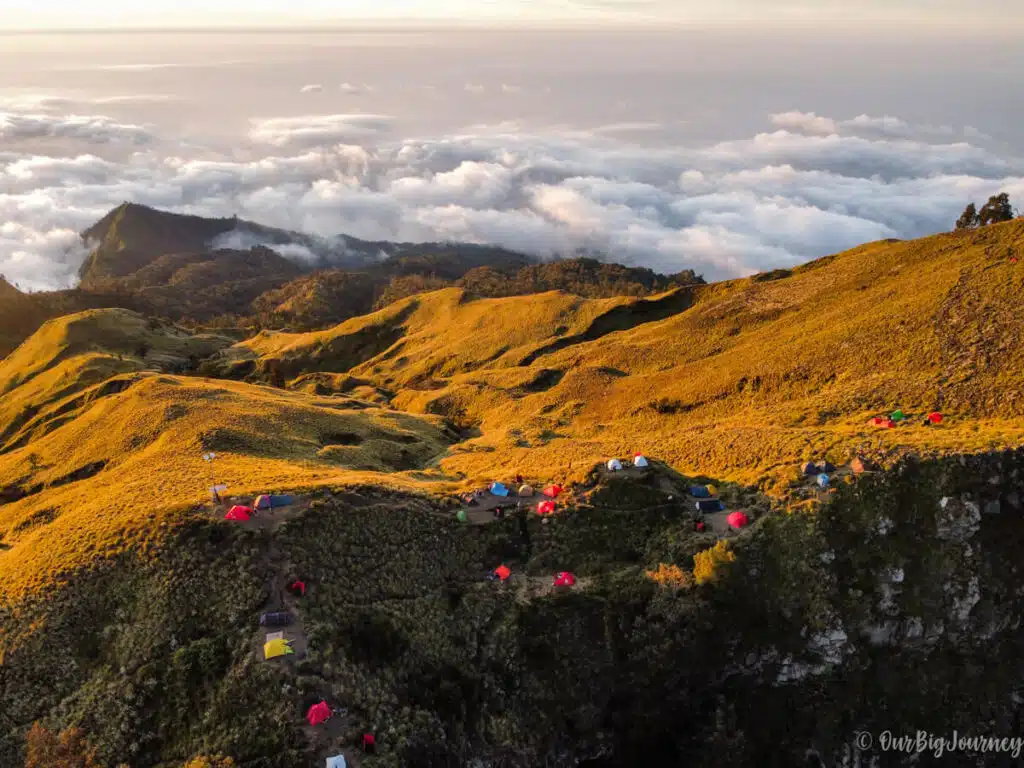 Mount Rinjani tents on the crater rim