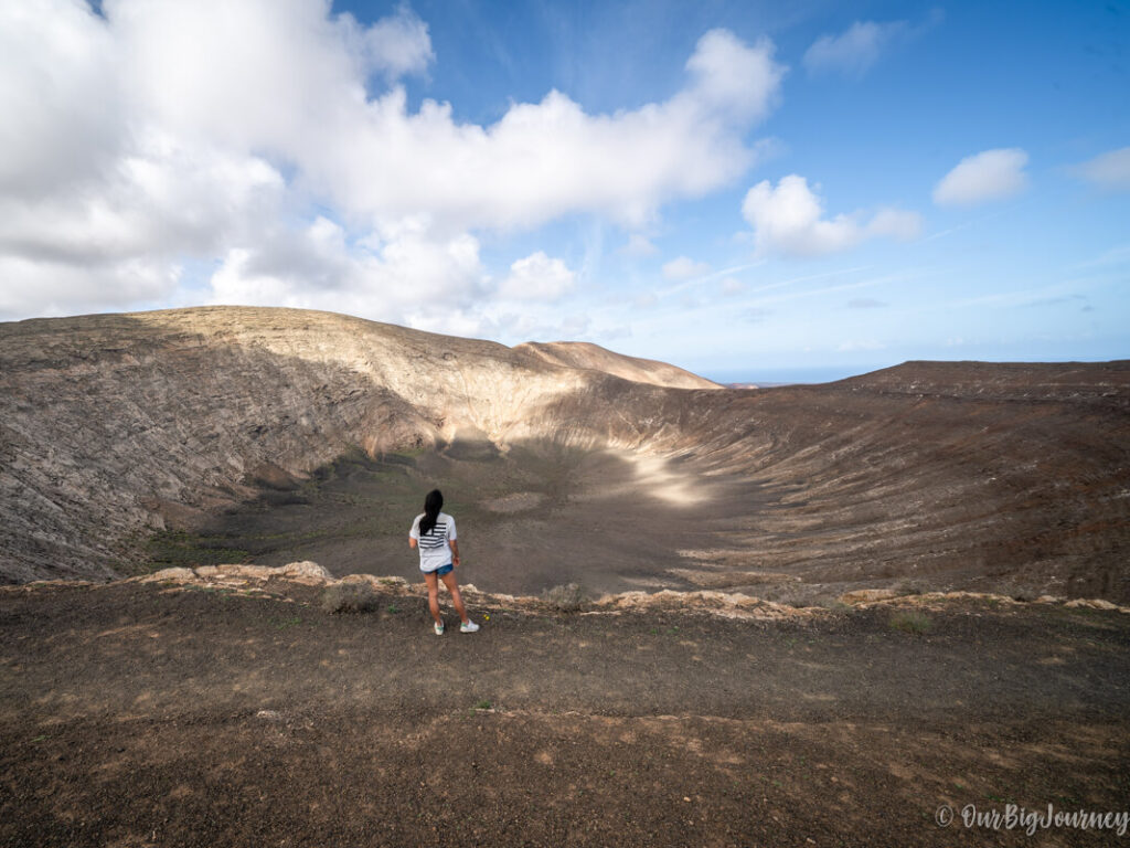 What to do in Lanzarote: Crater caldera blanca