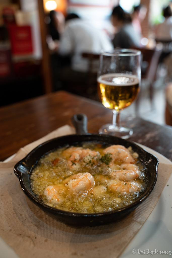 Tapas in Sevilla gambas al ajillo