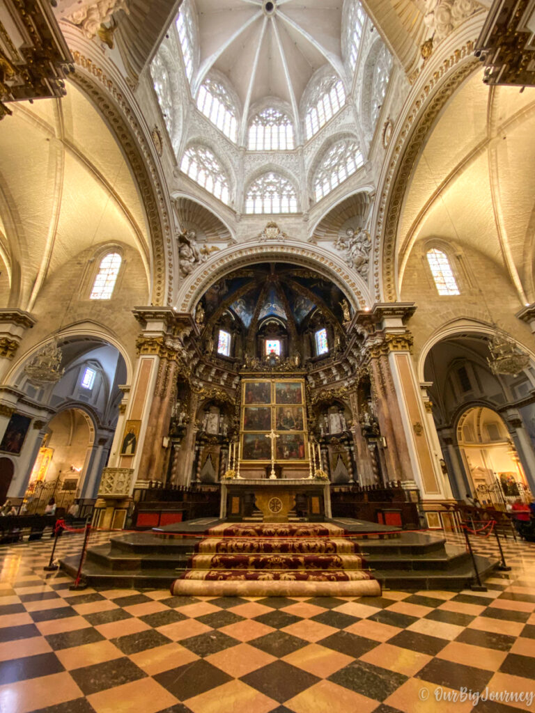 cathedral of valencia interior