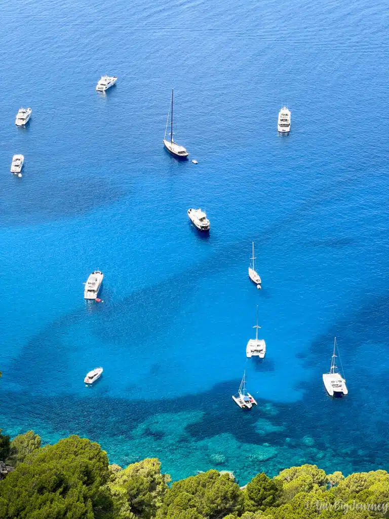 boats neat Sa Foradada